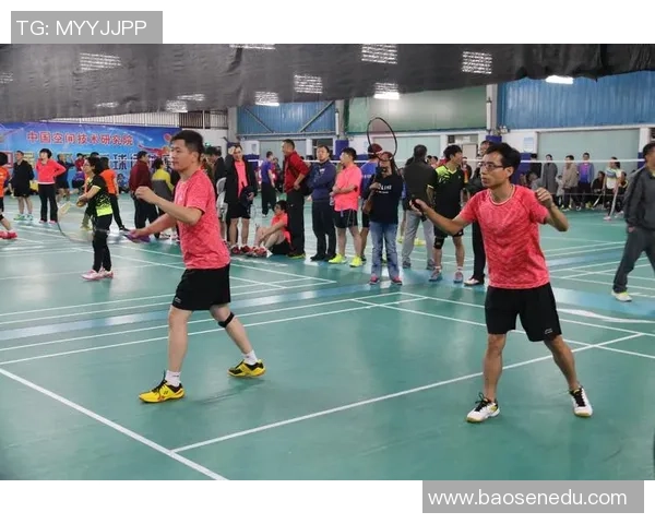 重庆羽毛球队挑战赛精彩表现分析与实力评估